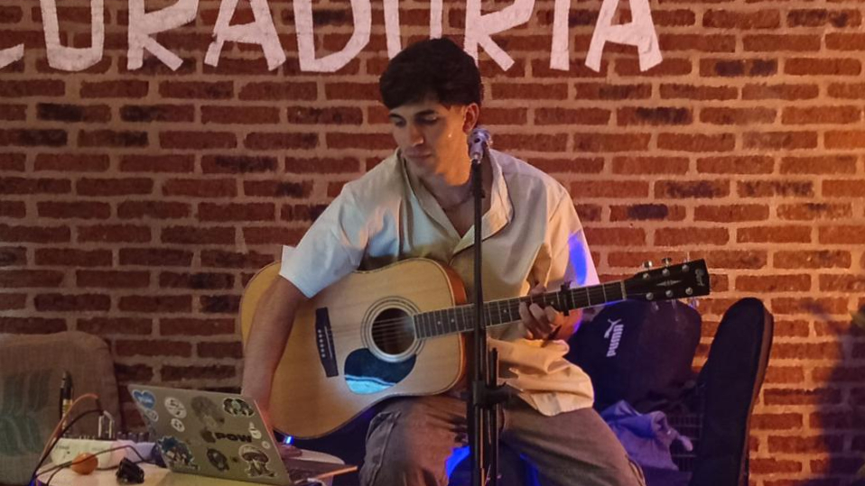 Rodrigo Plutino + Pulso Vivo en La Curaduria - Portada